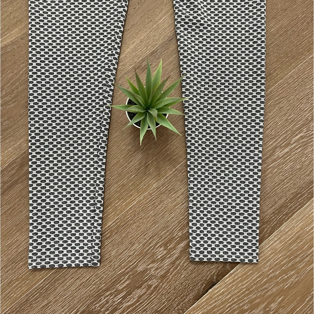 Viral Tiktok Leggings - Picture 4 of 8